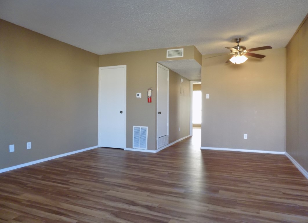 302 N. Main St., Apt. 15