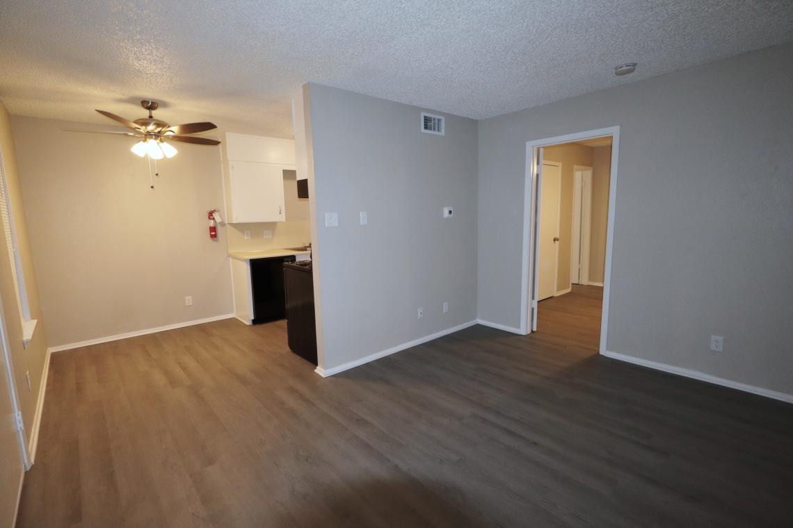 733 N. Bishop St. [Apt 733]