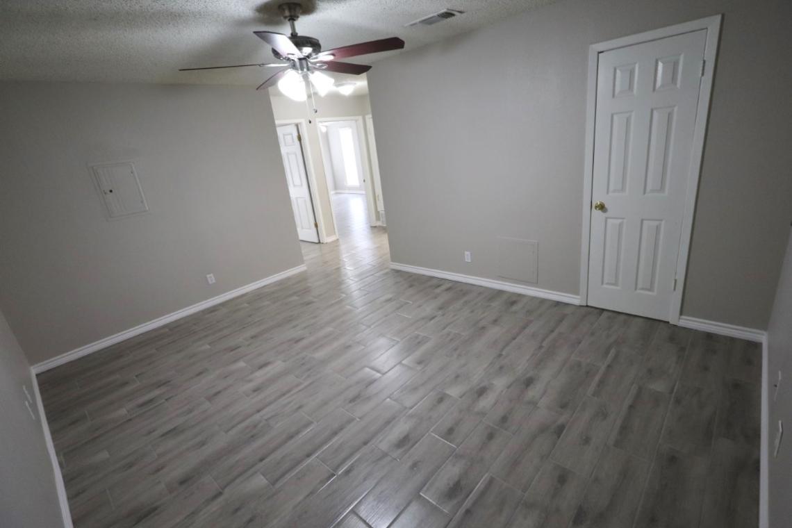 811 Knickerbocker, Apt. D