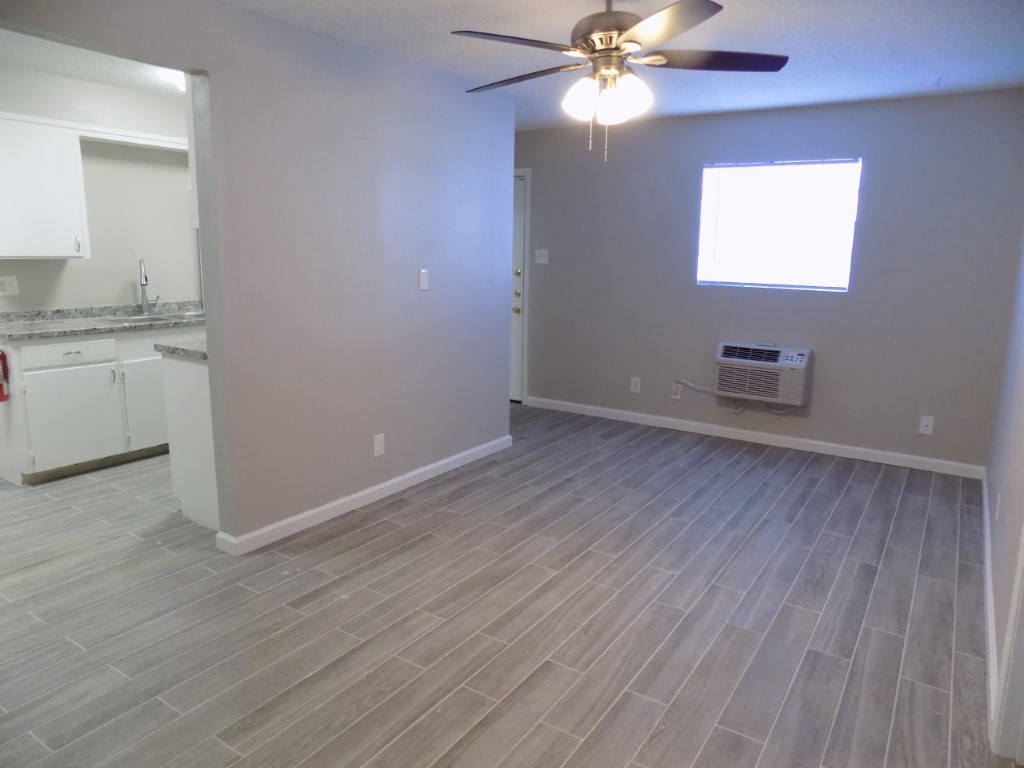 2801 San Antonio St, Apt 43