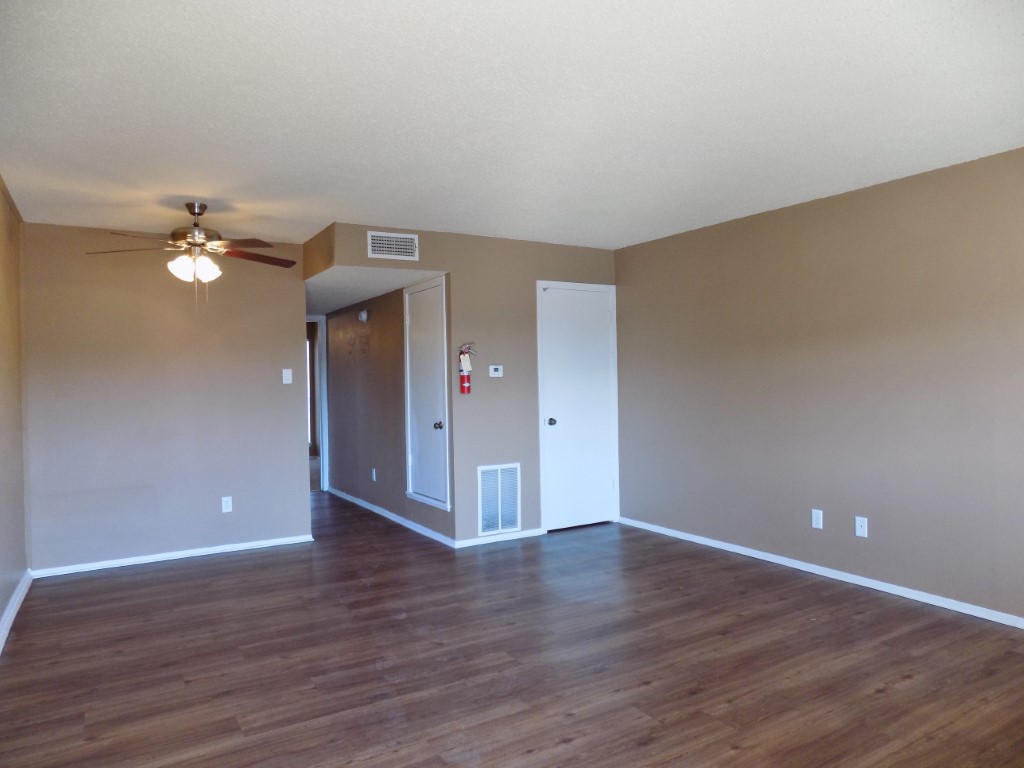 302 N. Main St, Apt 14