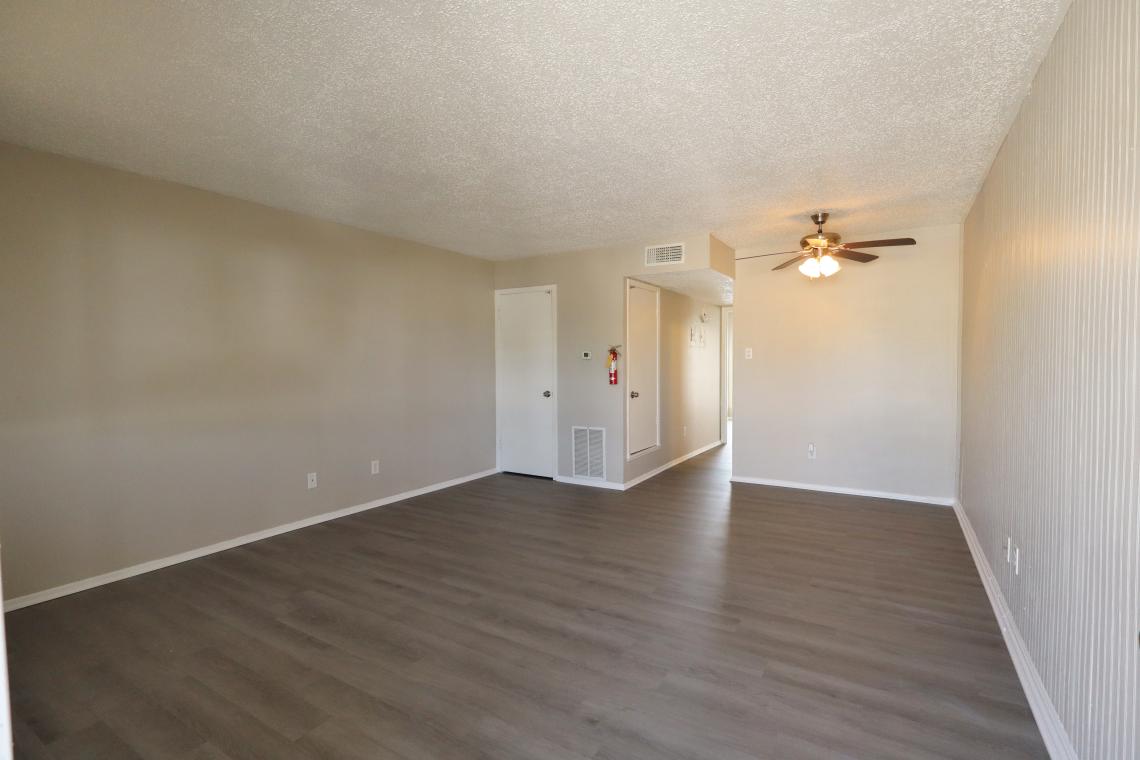 302 N. Main St, Apt 19