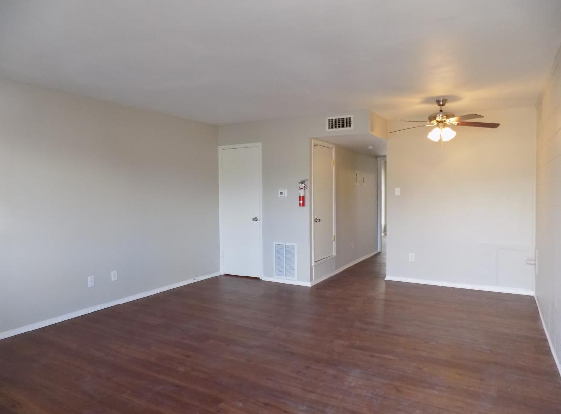 302 N. Main St., Apt. 12
