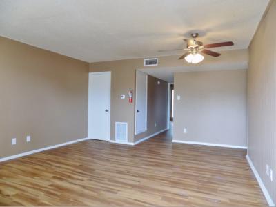 302 N Main St., Apt 17