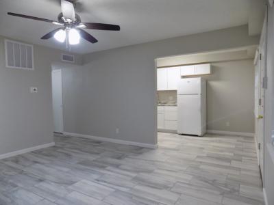 2828 Rio Grande, Apt 03