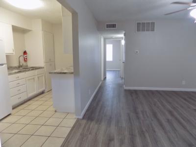 2828 Rio Grande, Apt 06