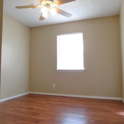 702 E. Highland (7)
