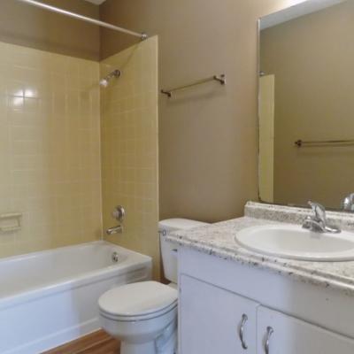 302 N. Main St., Apt. 15 (12)