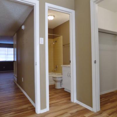 302 N. Main St., Apt. 15 (10)