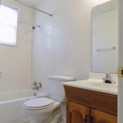 2720 W. Harris (17)