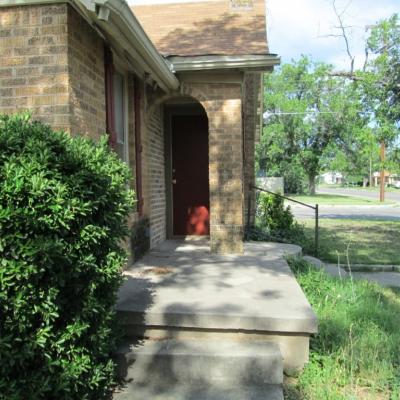 1825 W. Avenue J (5)