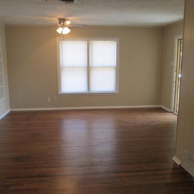 2213 Guadalupe (3)
