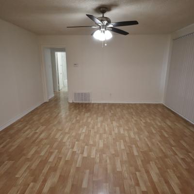 2720 W. Harris (7)