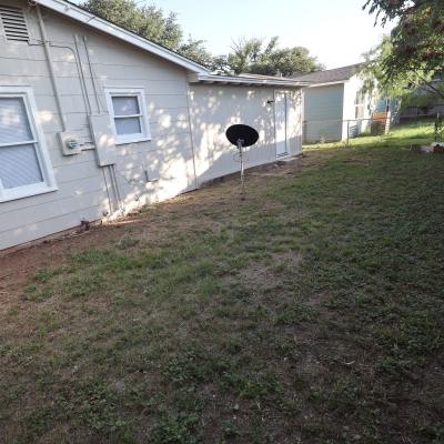 2720 W. Harris (29)