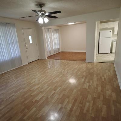 2720 W. Harris (4)