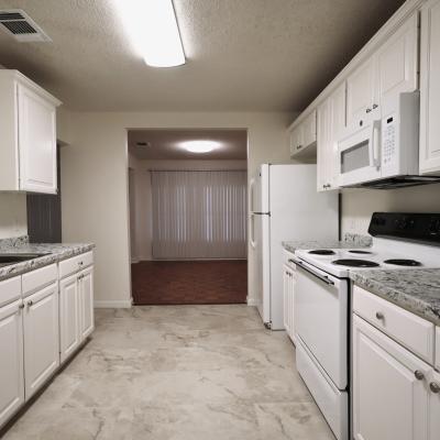 2720 W. Harris (11)