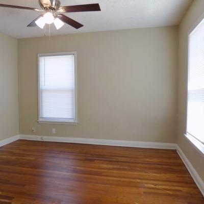 330 W. Avenue C (19)