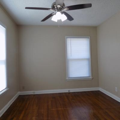 332 W. Avenue C (16)