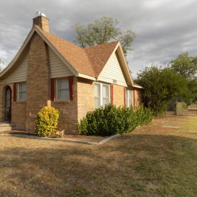 1825 W. Avenue J (2)