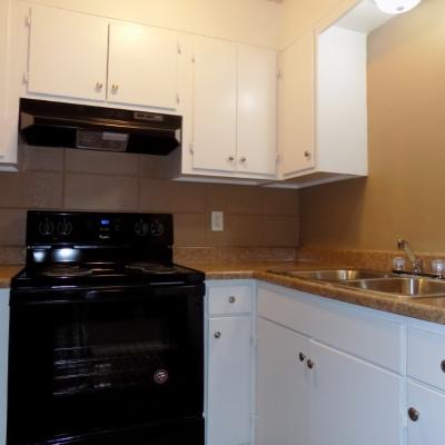 302 N Main St., Apt 17 (3)