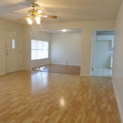 2720 W. Harris (5)