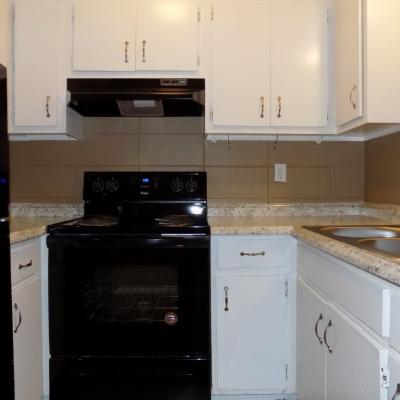 302 N. Main St., Apt. 15 (4)