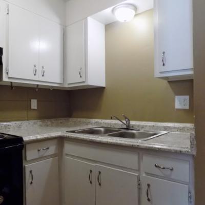 302 N. Main St., Apt. 15 (5)