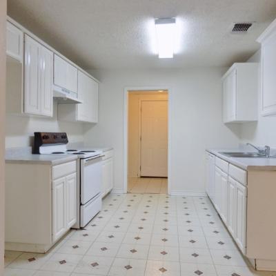 2720 W. Harris (7)