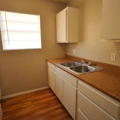 501 N. Bell St, Apt 20 (5)