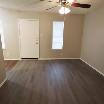 725 B N. Bishop St. (2)