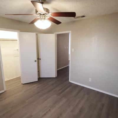 725 B N. Bishop St. (8)