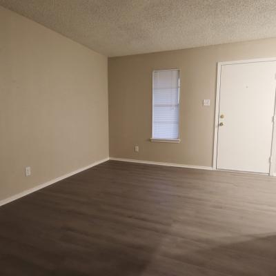 733 N. Bishop St. [Apt 733] (2)