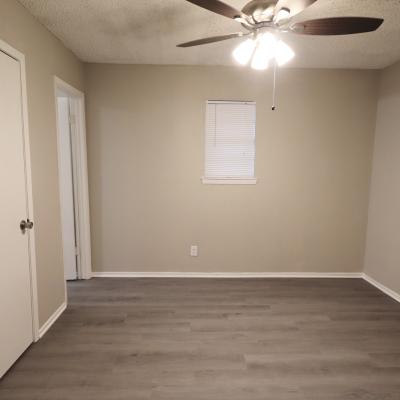 733 N. Bishop St. [Apt 733] (5)