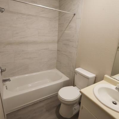 733 N. Bishop St. [Apt 733] (7)