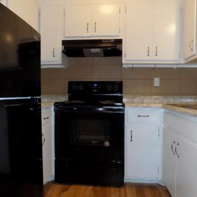 302 N. Main St., Apt. 15 (7)
