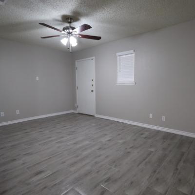 811 Knickerbocker, Apt. D (2)