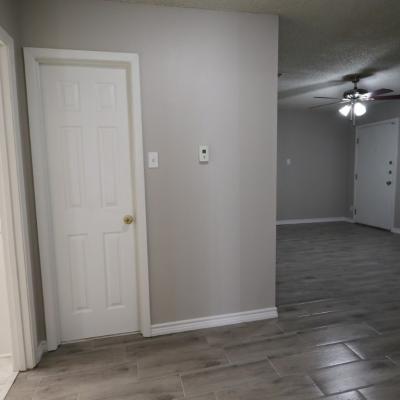 811 Knickerbocker, Apt. D (7)