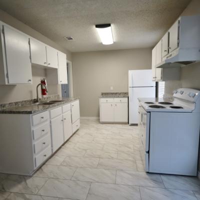 811 Knickerbocker, Apt. D (13)
