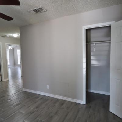 811 Knickerbocker, Apt. D (4)