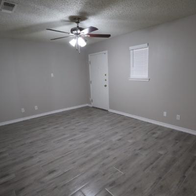 811 Knickerbocker, Apt. D (5)