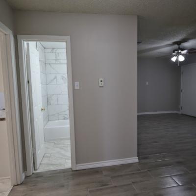 811 Knickerbocker, Apt. D (8)