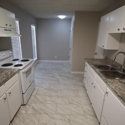 811 Knickerbocker, Apt. D (14)