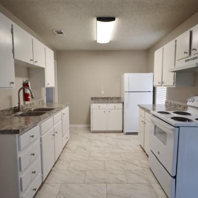 811 Knickerbocker, Apt. D (16)