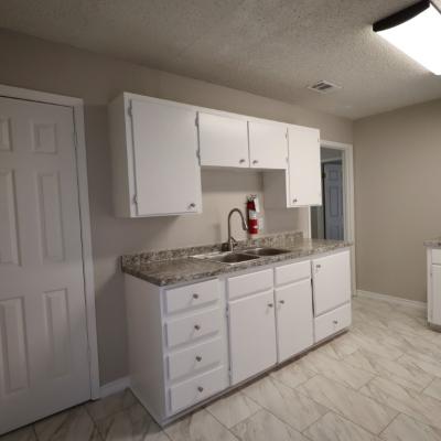 811 Knickerbocker, Apt. D (17)