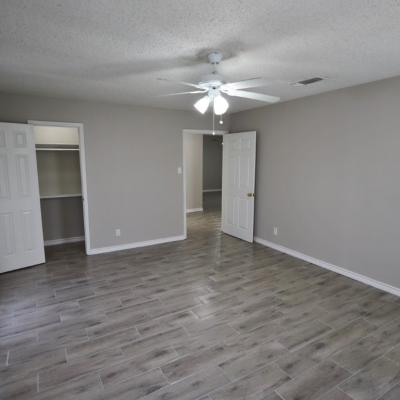 811 Knickerbocker, Apt. D (23)