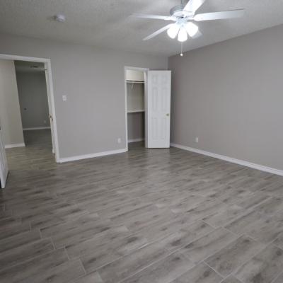811 Knickerbocker, Apt. D (27)