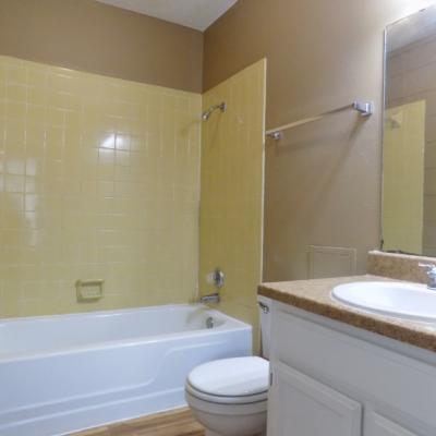 302 N Main St., Apt 17 (8)