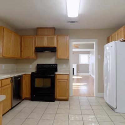 1825 W. Avenue J (11)
