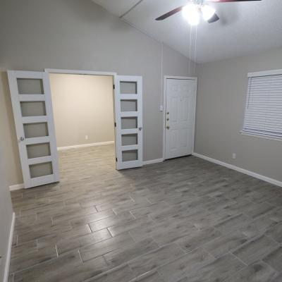 2814 Rio Grande, Apt. 24 (4)