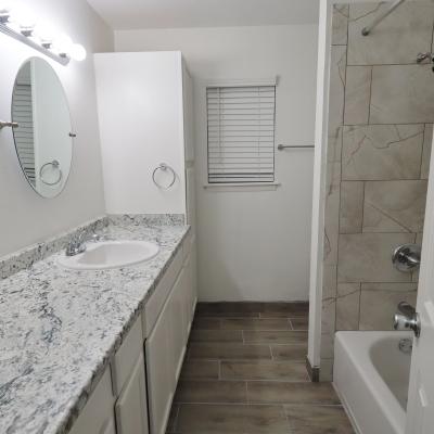 2814 Rio Grande, Apt. 24 (12)